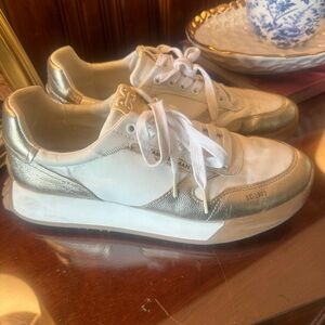 Sam Edelman White & Gold Low-Top Women's Sneakers